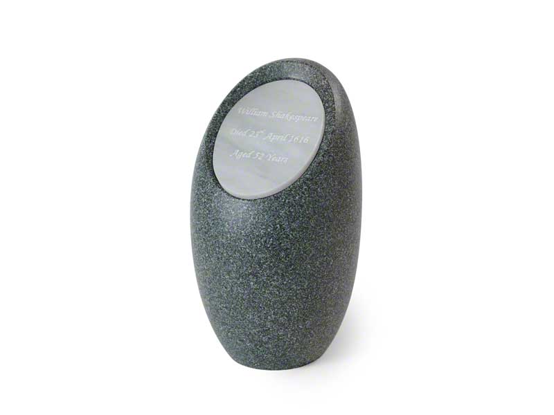 2_TRIBUTES_HighDown-Urn_01_HIG-3200.jpg Highdown ashes urn memorial. for pet ashes, dog, cat or horse. May be personalised